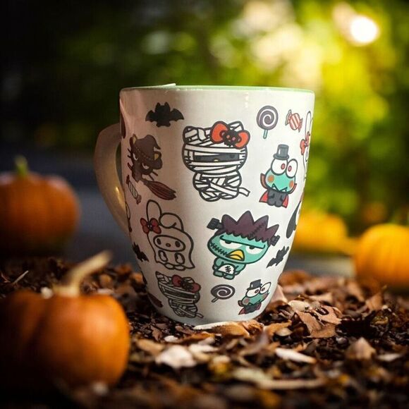 NEW Hello Kitty and Friends Oversized Halloween Mug by Sanrio - Picture 3 of 3
